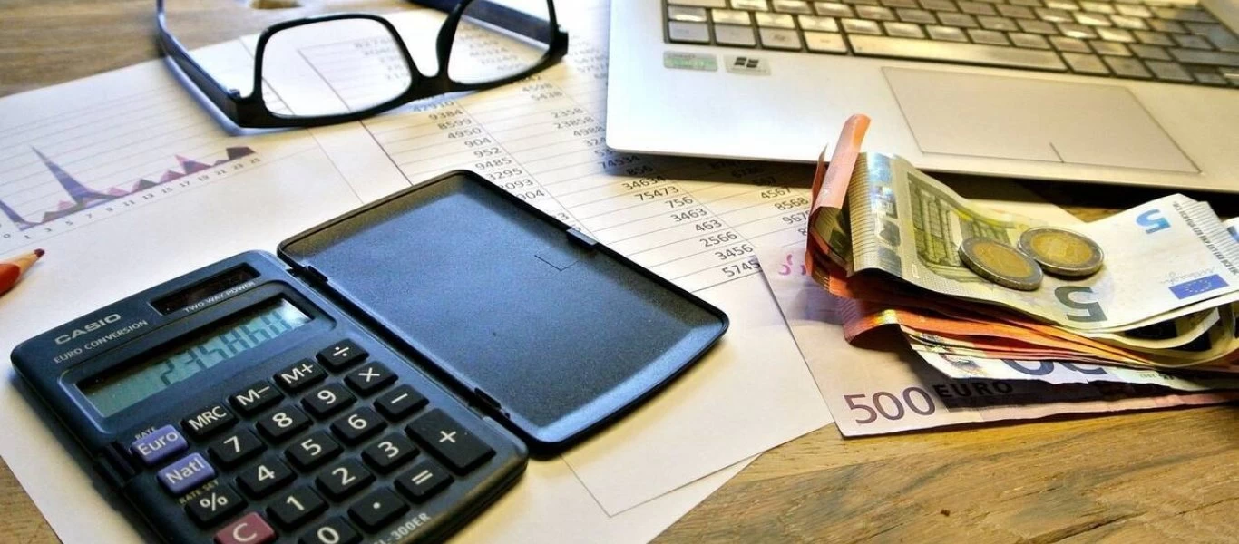 Φόρος εισοδήματος: Δείτε τις 4 επιλογές που έχουν οι φορολογούμενοι για τον φετινό τρόπο πληρωμής του